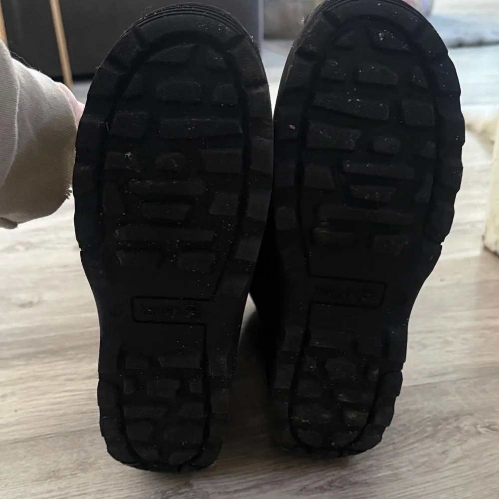 Kamik Kids' Black and Gray Snow Boots - Picture 4 of 4